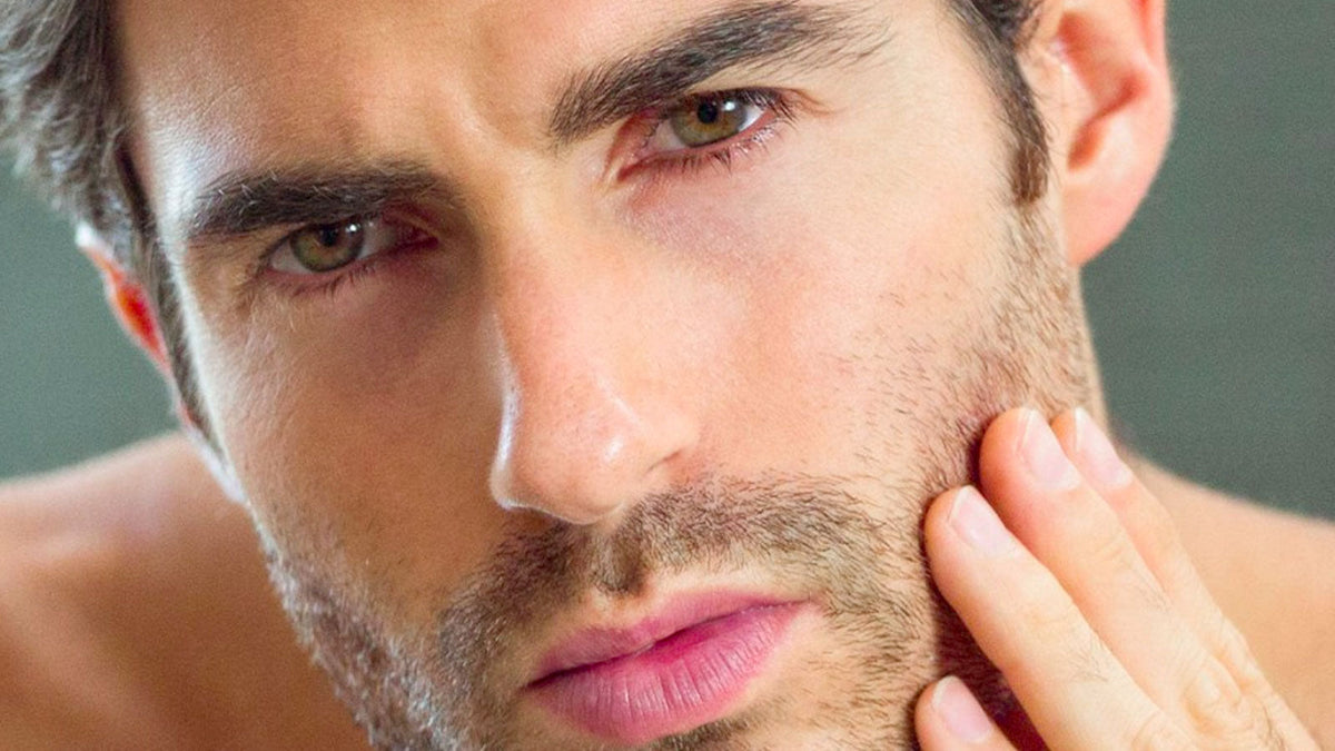 routine-uomo-disarrossante-barba